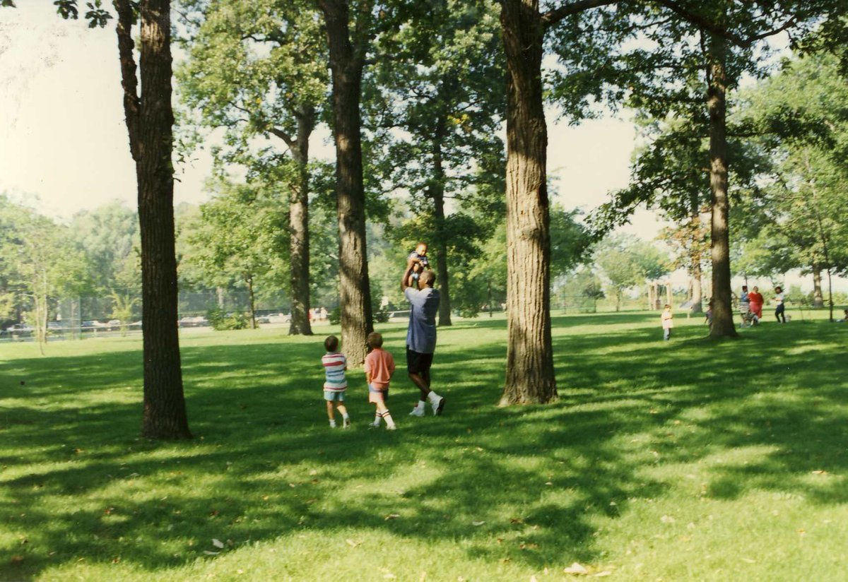 srmartay's tweet photo. @darrenrovell me, my best friend &amp; Jordan with his son in a park in Glencoe in 1987 or 1988. Pretty sweet memory. Notice, no people around. https://t.co/CdNDyc96IK