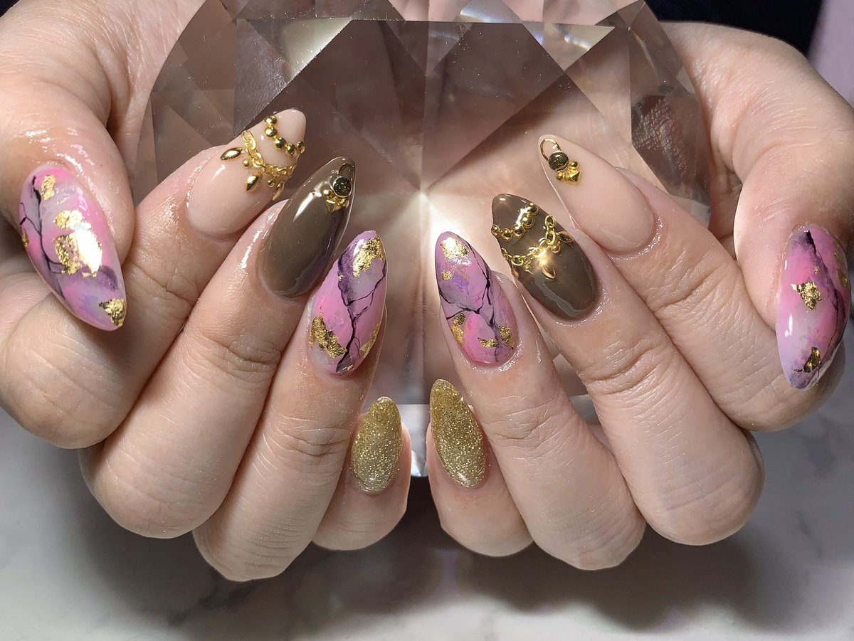 村田 奈津季 ちぃさんネイル スカルプ ポイントネイル 乳白色ネイル 天然石ネイル ブラウンネイル ベージュネイル ピンクネイル 金箔ネイル ゴールドネイル ラメネイル 毎月ありがとうございます 自宅ネイル Nail