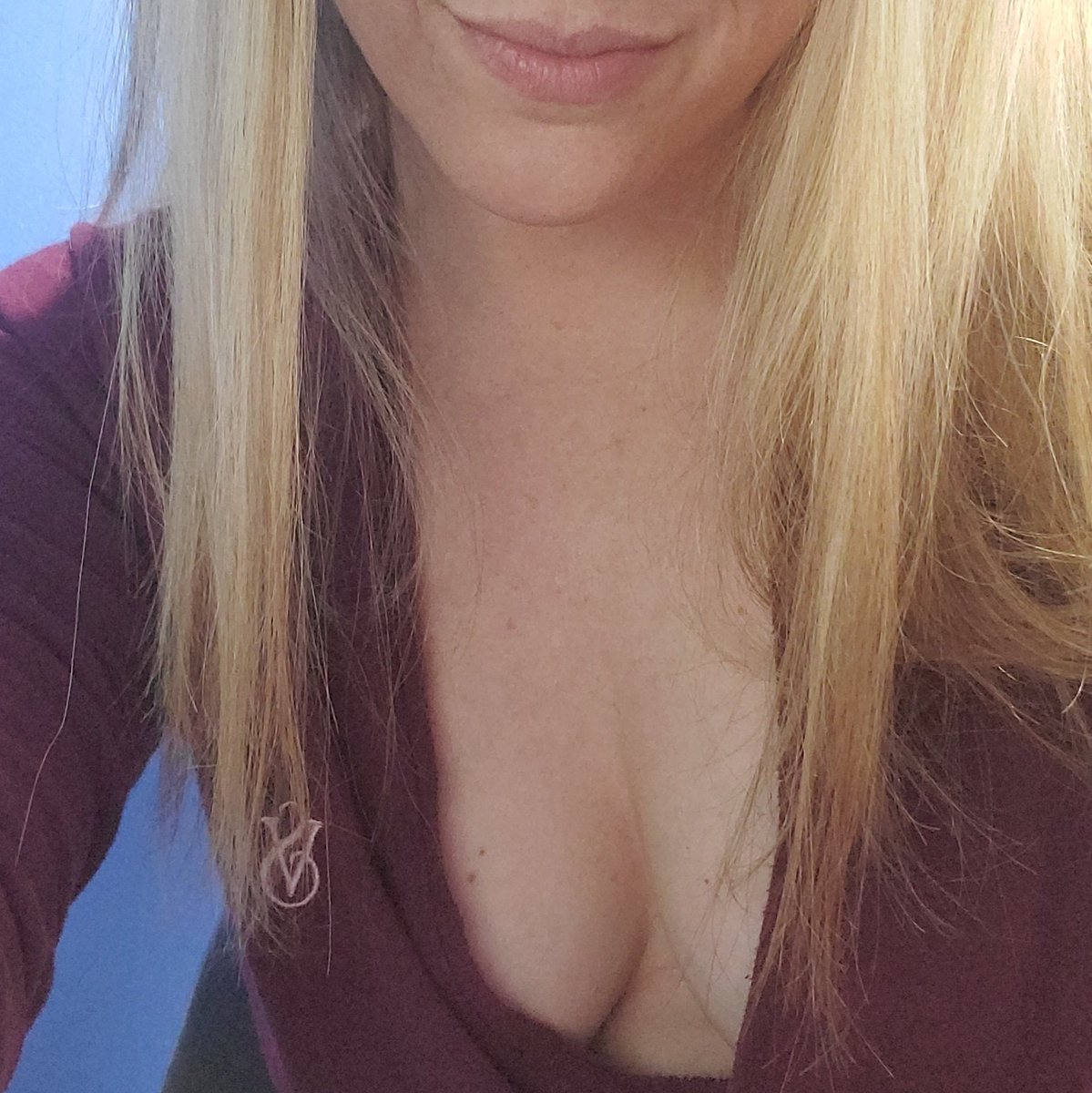 illbeurdesiree's tweet photo. Working from home has its benefits...

#QuarantineLife #WorkFromHome #inmyrobe https://t.co/9NAnk6BXKn