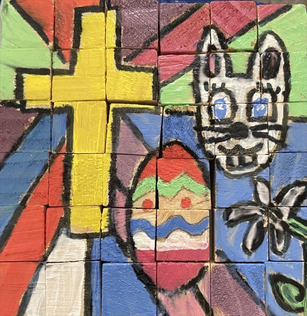 runningtexas5k's tweet image. Did a cool puzzle cache today that was Easter themed. The CO painted blocks, put numbers on one side, a picture on another and final coords on the other. #Geocaching #Easter #PuzzleCache #Geocachetalk
