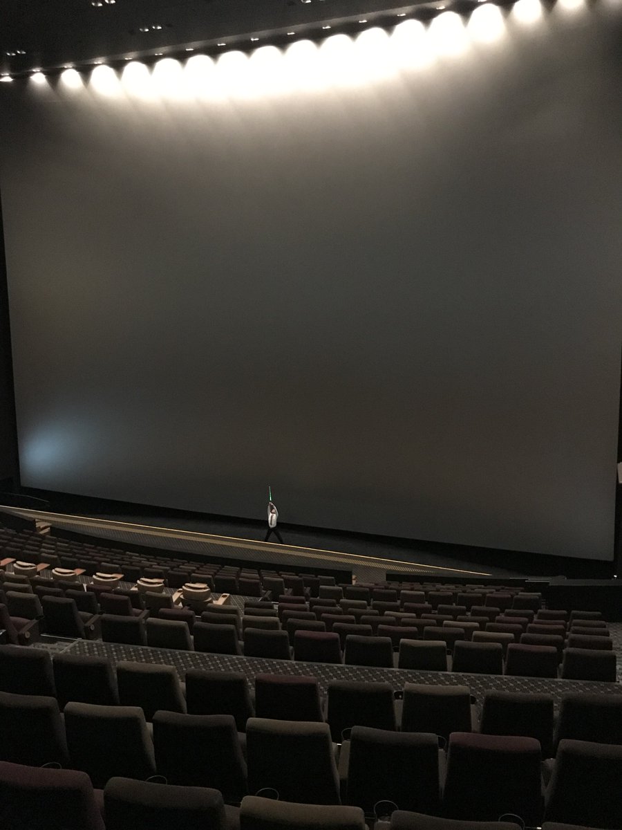 本日5/4は
#スターウォーズの日🎉

弊社が誇る
IMAXレーザー/GTテクノロジー
でのSW上映も大好評でしたが、
スクリーンサイズ
（W25.8m×H18.9m）
が数字だけでは
いまひとつ掴みにくいといった方に
比較画像をご用意致しましたので
ご査収ください。

#フォースと共にあらんことを