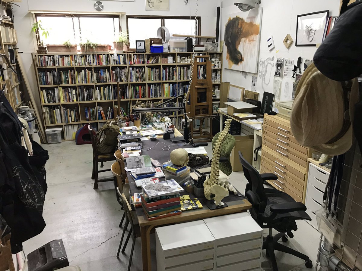 小田 隆 Oda Takashi 自宅の仕事場が作業場というより研究室のようになってきた 作業場所は別に確保しているので こここを使った私塾のようなゼミを開催することも可能かもしれない 主には美術解剖学と古生物の復元 興味のある人はいるだろうか 小田 隆 Oda Takashi 自宅の仕事場が作業場というより研究室のようになってきた 作業場所は別に確保しているので こここを使った私塾のようなゼミを開催することも可能かもしれない 主には美術解剖学と古生物の復元 興味のある人はいるだろうか