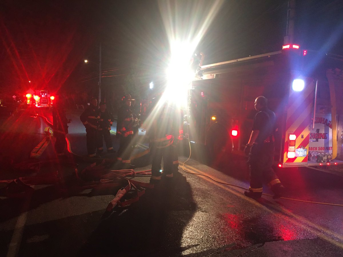 needhamfire's tweet photo. Great stop at the room of origin tonight by #Needham Fire group 2. @NeedhamFire1706 @TownofNeedham https://t.co/fxzYExyKFk
