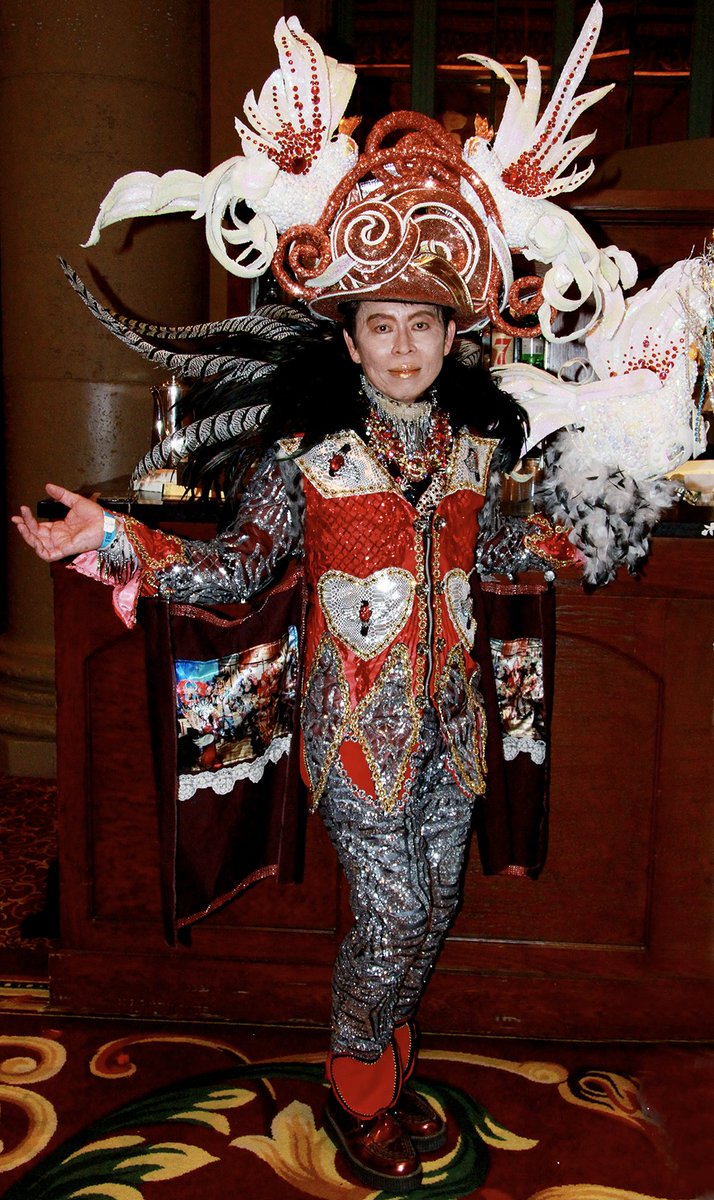 However (omg omg) while researching this thread I discovered the Labyrinth Masquerade, which is ostensibly a Labyrinth fandom event but in practice appears to be a convention for LATE 80s BAROQUE COSPLAY omg omg omg!!! https://labyrinthmasquerade.com/ 