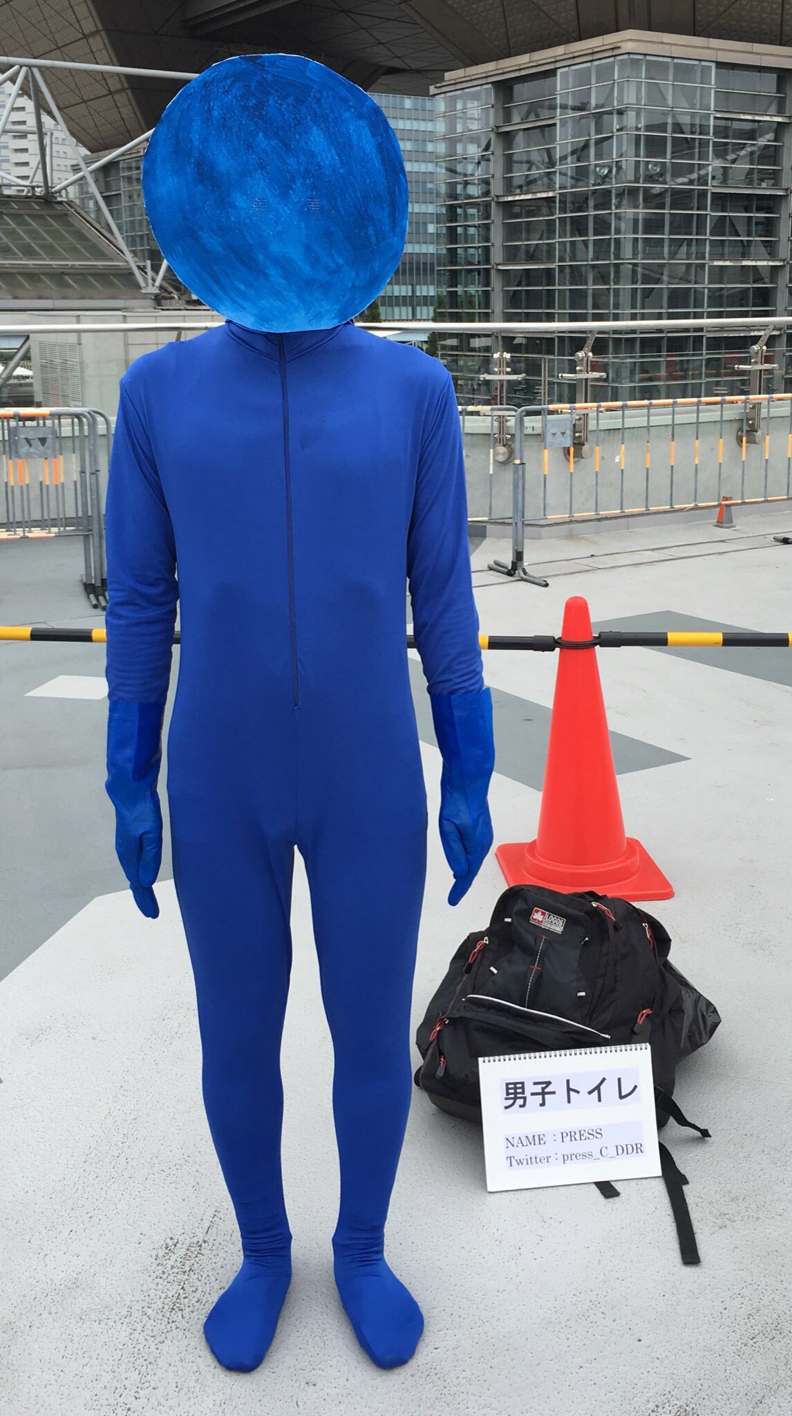 Press 男子トイレのマーク のコスプレに着替えました エアコミケ コスプレ T Co Aiwew4a2i9 Twitter