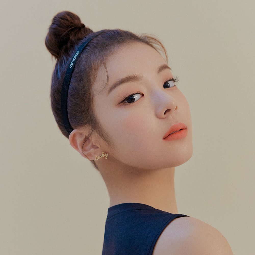 CHOIJISU_TH's tweet photo. (📸) ITZY x ANDAR 2020 Early SUMMER ในคอลเลคชั่น ‘COLORFUL LAYERS’ 

#ITZY #있지 #LIA #리아 @ITZYofficial https://t.co/GnvAhFvSgY