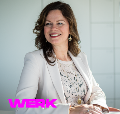 Refugee_Talent's tweet photo. 'Als het bij @Accenture kan โ met alle verplichte internationale regelgeving โ dan kan het overalโ, zegt CEO @IrineGaasbeek over het werken met #vluchtelingtalenten. Lees het hele interview in ons #magazine #WERK ๐ https://t.co/ND0zErNHgN ๐ธ: @azizkawak
#waardevanwerk #RTHub https://t.co/xpiXOrELVS