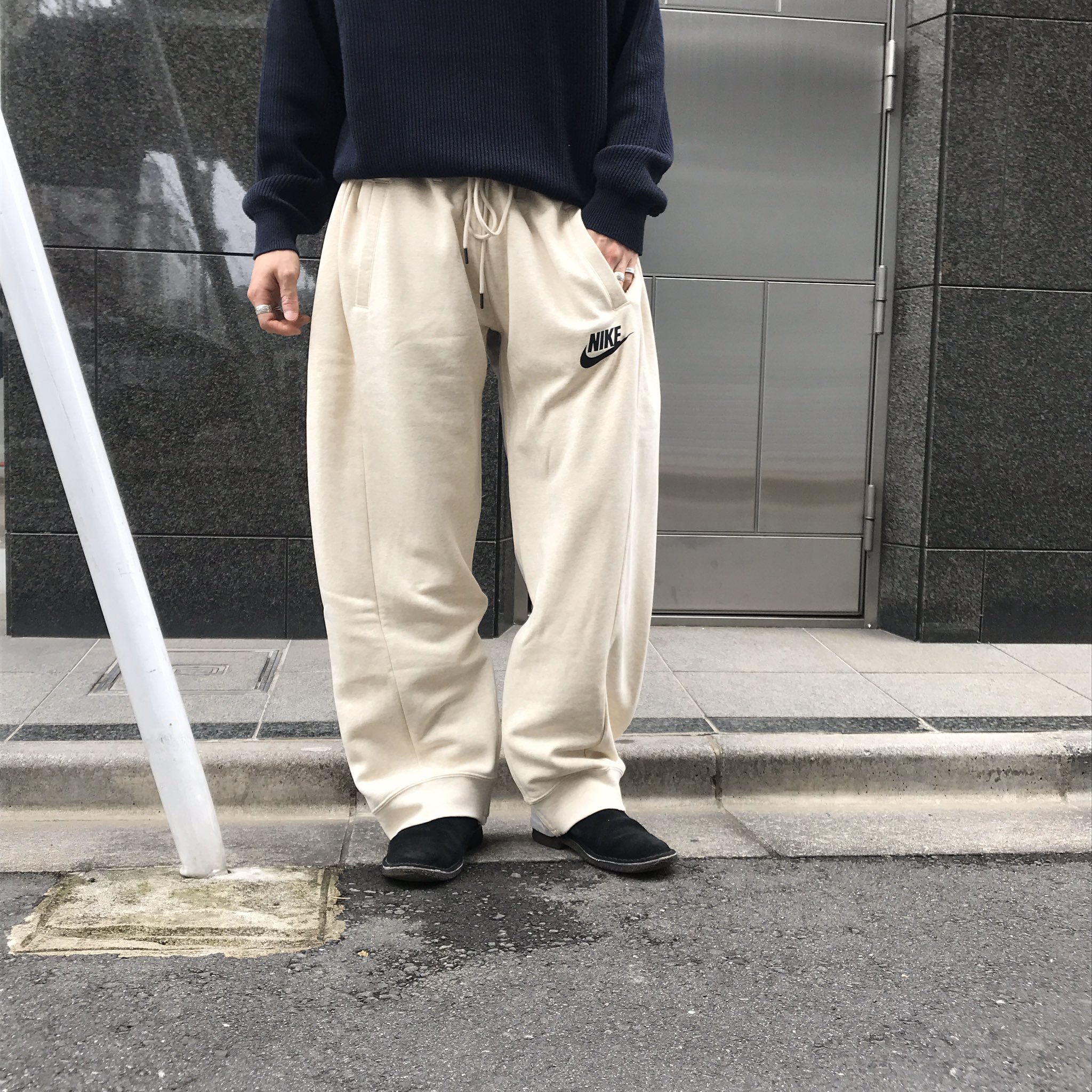 bless 風　levis nike ドッキングパンツ　リメイク古着 bless 風 levis nike ドッキングパンツ リメイク古着 - メルカリ