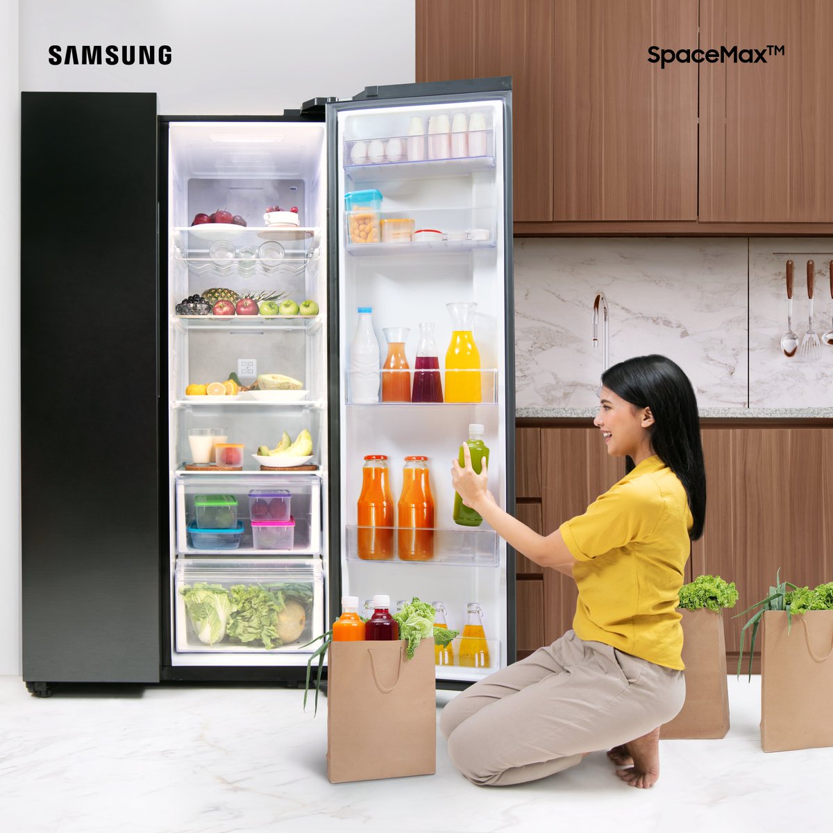 samsungID's tweet image. Let’s #GetThroughThisTogether by reducing your Grocery Shopping Frequency With #SpaceMax Technology!

Samsung Side By Side Refrigerator provides More Space Inside.
Less Shopping Frequency, more time for you and Family. 

Prove it! spr.ly/RefrigeratorSBS