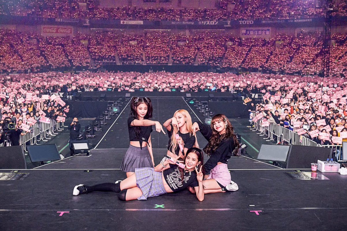 hi_cloumost's tweet photo. AKHIRNYA SETELAH SEKIAN LAMA NGE CLOWN TERUS😭😭💞 #BLACKPINKCOMEBACK
#BLACKPINKISCOMING
#JUNE_IS_FOR_BLACKPINK @ygofficialblink https://t.co/Vky67MznEh