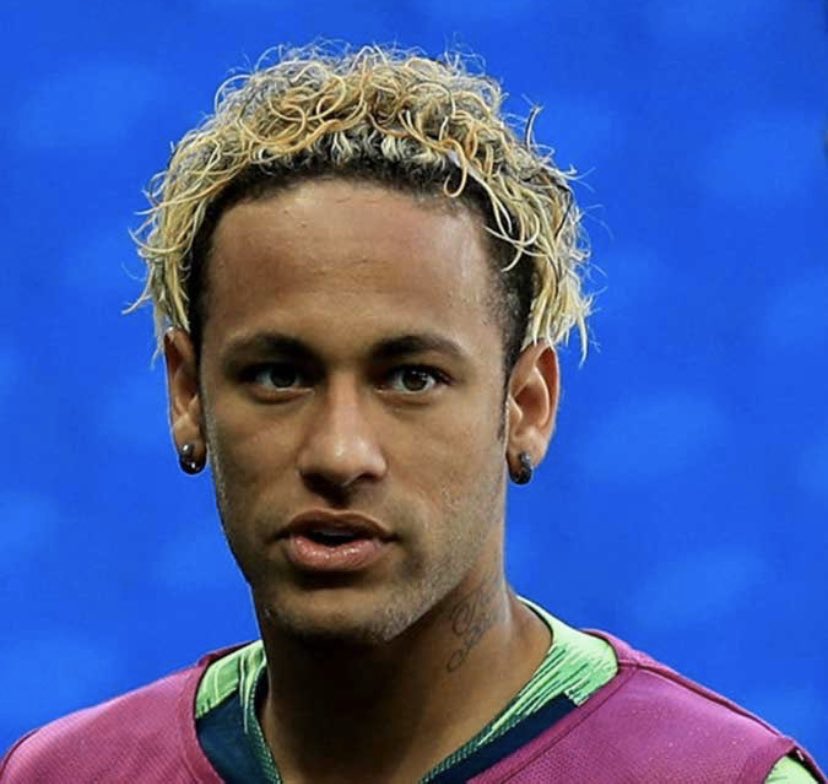 FelipeS00252440's tweet photo. Paredão entre Flay e Neymar quem vcs elimina? 

FV❤️: #Neymar
RT🔃: #Flay https://t.co/CNUf1XOsE2