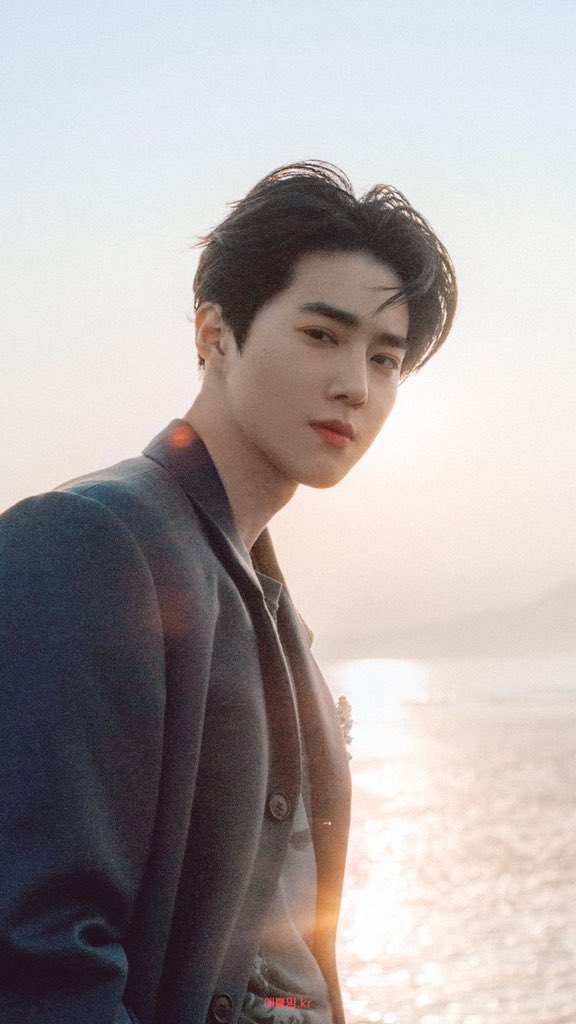 Koreative_INA's tweet photo. #Suho @weareoneEXO secara personal menyampaikan melalui Lysn kepada EXO-L bahwa ia akan menjalankan wajib militer per tanggal 14 Mei mendatang. Leader #EXO ini menyampaikan terima kasih pada dukungan fans selama ini dan meminta mereka menunggunya kembali. https://t.co/BT32vTTKvp