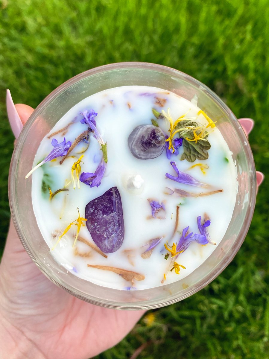jmartinn7's tweet photo. @CarpeVinum_ Oh boy I’ve been waiting for this thread 😍 I sell all natural beeswax candles with essential oils ✨😊 I hand paint each jar/lid &amp; I base my business around RRR ♻️ everything is made to your liking (build your own candle) https://t.co/wZUCsWmNcC https://t.co/j570A1yrOl DM me 💛 https://t.co/6NJqTgpqd6