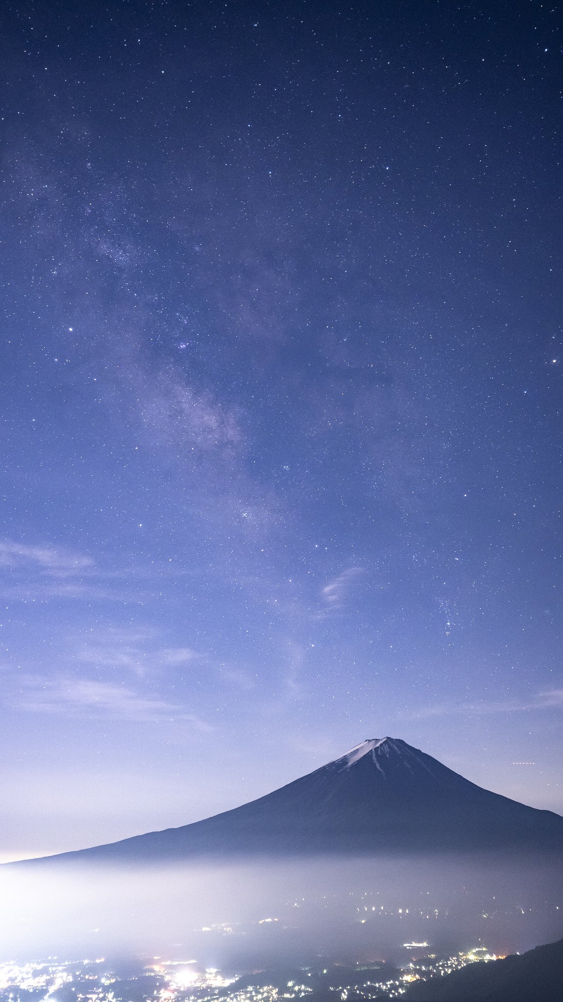 北山輝泰 スマホの壁紙として使える星空 写真を無料で配布します それぞれ1 2と9 16でご用意しました お持ちのスマホに合わせてご自由にダウンロードしていただければと思います いいねと思っていただけた方