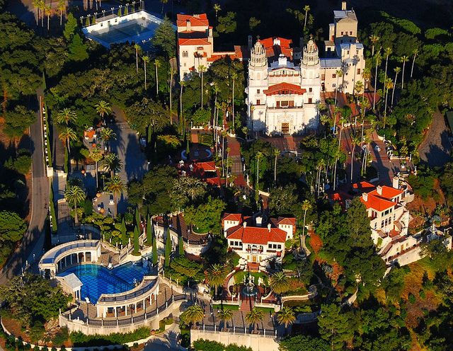 CastleRealtor's tweet image. Hearst Castle

Location: California
Built: 1919
Price: 1 crystal skull

Once a playground of the rich and famous, this modern-day castle is sure to bring some glamour into your life. Three guesthouses ensure you can keep your friends and family close, but not too close. 
#castles