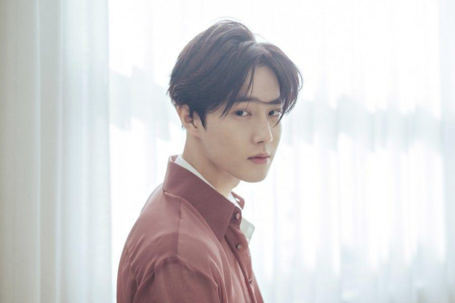 SoompiSpanish's tweet photo. #Suho de #EXO anuncia la fecha de su enlistamiento militar
https://t.co/A511uQ6htt https://t.co/jtu3XwLoh4