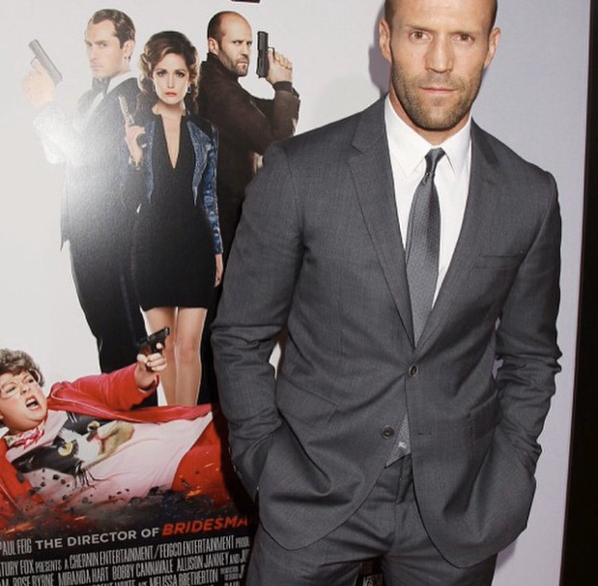RealJason_Stat's tweet photo. NY premiere. #burberrysuit #spythemovie https://t.co/aX9ipd6Ka6
