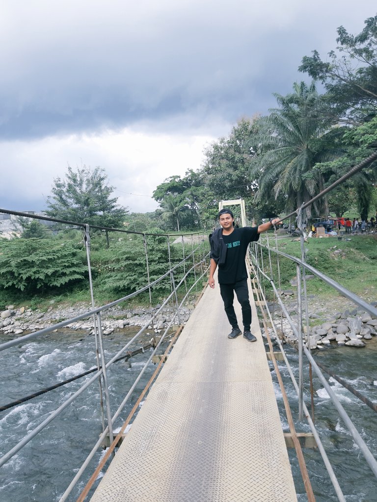 MarleyReboy's tweet photo. Bukit lawang bahorok 
#dirumahsaja #bahorok #bukitlawang https://t.co/MpSijj3zW8