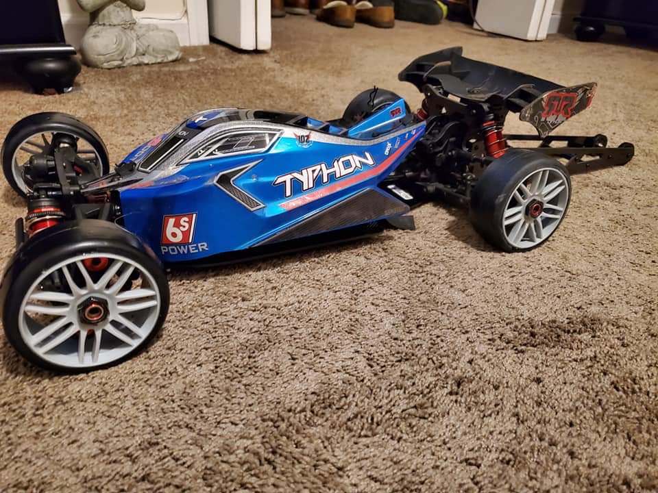 ARRMARC's tweet photo. Stretched and slammed.
#TYPHON6S #SPEEDBUGGY #ARRMAHOF #HALLOFFAME #RCFROMHOME #FASTERANDTOUGHER #ARRMAWORLDWIDE #BLXINSIDE #STAYROLLING https://t.co/EtJp87934p