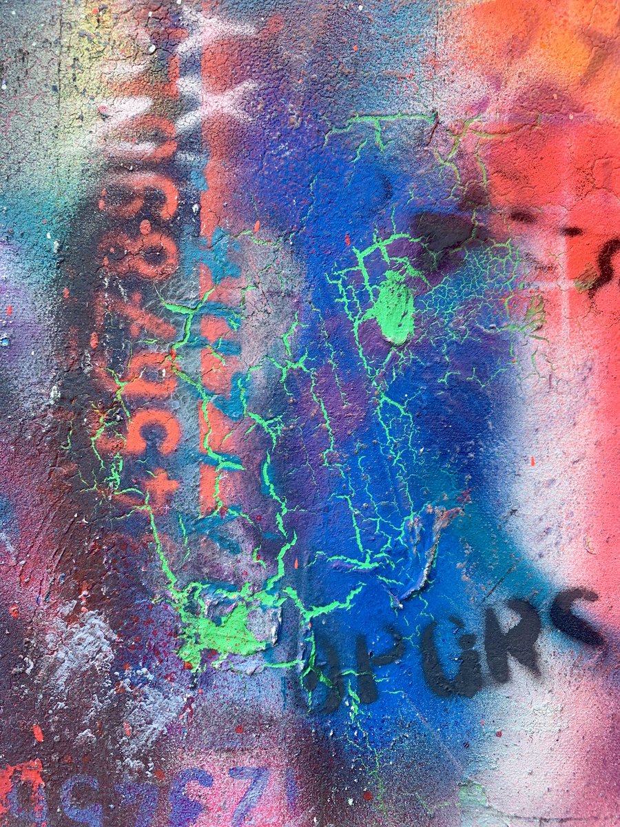 rcamilleriart's tweet photo. ‘Hidden Corners’
70 x 100cm
Acrylic and Spray Paint
Deep Edged Canvas
#manchester #hometown #hiddencorners #backstreet #backalleys #grafittiart #streetart #gritty #edgy #urban #soul #northernquarter #quirky #trendy #bohemian #independent #independentboutiques #cafeculture https://t.co/D37kS0DC7z