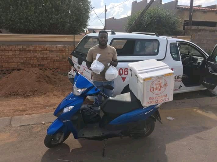 Rakgadi_EM's tweet photo. I am here again today calling upon black masses to understand the dynamics of business: bathong lets support our own black owned businesses: Indians they did it &amp; they succeeded, whites they are on it, They deliver door 2 door around soweto and surrounding areas: 0614271445 https://t.co/ZR6XmLnWVc
