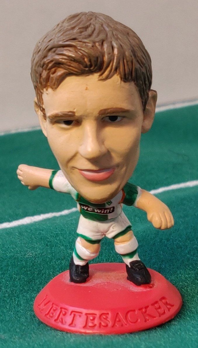 WerderFiguren's tweet image. Corinthian Microstars German Series 3 MC9375 #redbase
@werderbremen Season 06/07
#PerMertesacker @mertesacker
