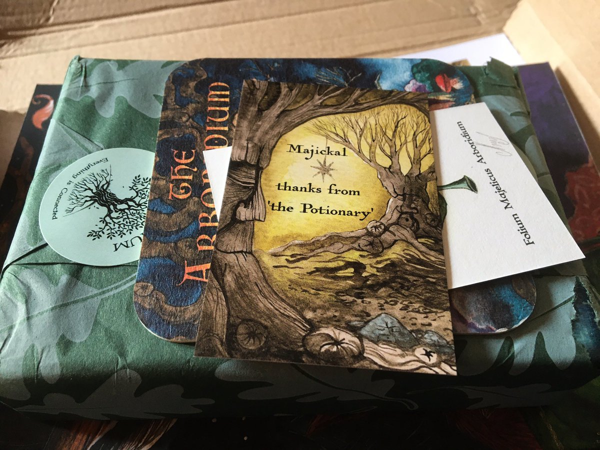 druid_cat's tweet image. A surprise parcel from The Potionary - @MatlockHare ❤️❤️ #support #PaganCommunity #Magick