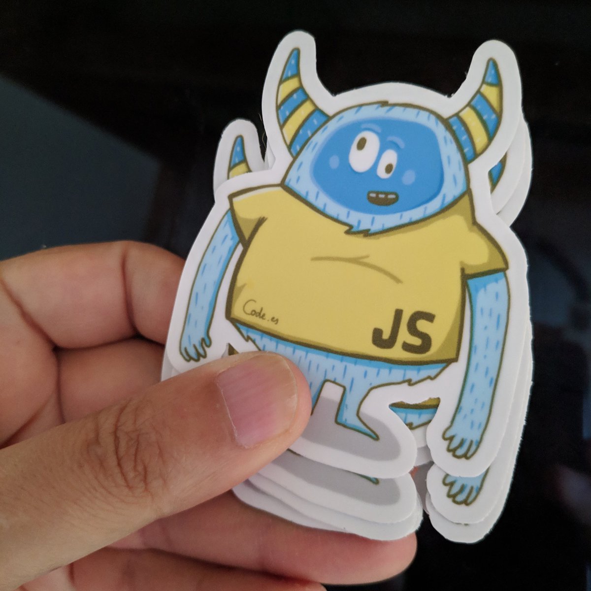Ya empieza la normalidad porque recibo pegatinas de antes del confinamiento code.es #stickers #pegatinas #code #js #devs #javascript #webdev #webdevelopment #desarrolloweb #pegatina #web