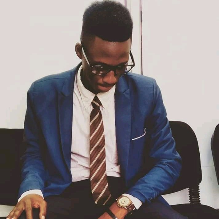 mbasadenis7's tweet image. Say whaaat???  We win again 😂😂😂😂
#AndroidVsIphone