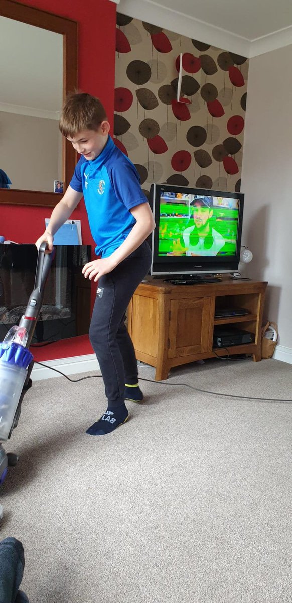 academyltfc's tweet photo. Happy Monday everyone. More academy boys have been helping out at home over the weekend including Austen, George, Lucas and Will. Top effort boys 🥗👏 #lifeskills #personaldevelopment #cooking #cleaning #coyh https://t.co/qJT4maX98A