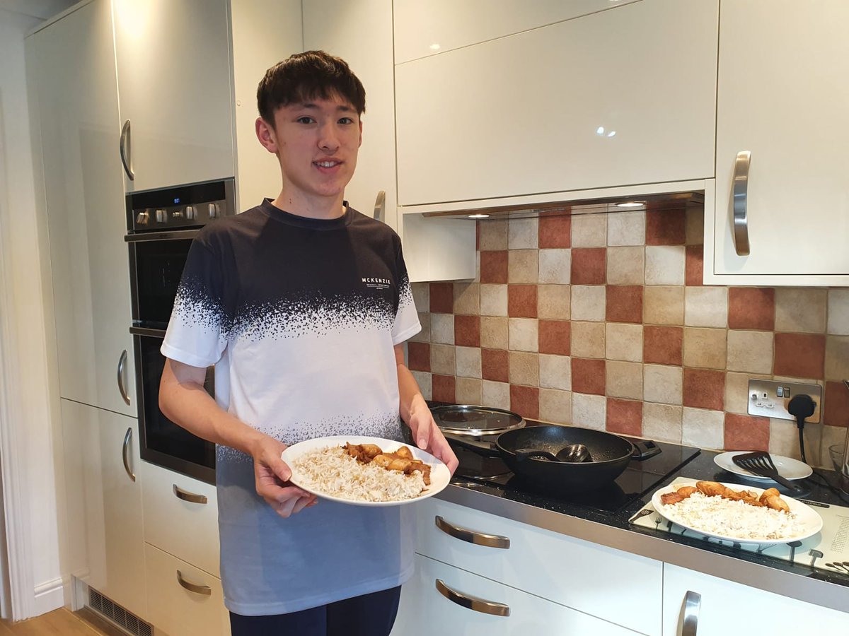academyltfc's tweet photo. Happy Monday everyone. More academy boys have been helping out at home over the weekend including Austen, George, Lucas and Will. Top effort boys 🥗👏 #lifeskills #personaldevelopment #cooking #cleaning #coyh https://t.co/qJT4maX98A