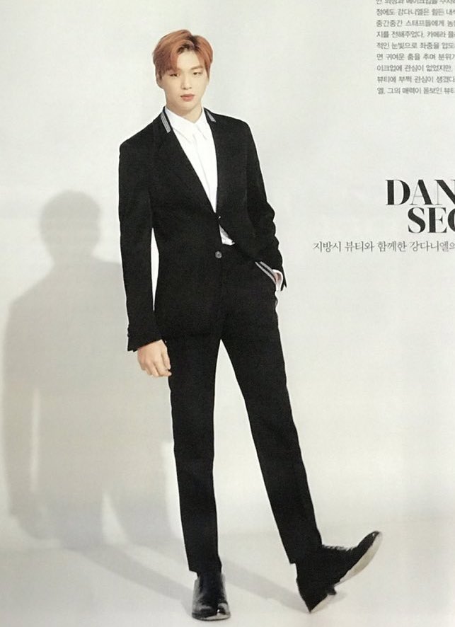 whydontu_daniel's tweet photo. 눈물나는 기럭지 https://t.co/LWTXyVtUhu