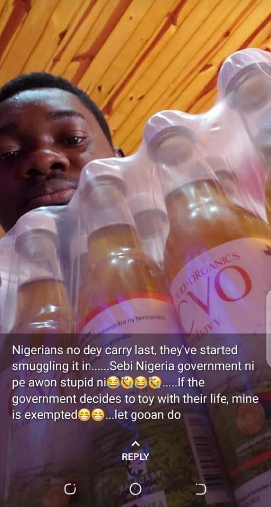 OluwaJoshh's tweet photo. My Naija brothers have done it again. Found the back door as usual 😂 😂 😂 😂 😂 😁#PaywithAfripay #samzugachatapp #MayThe4th #MaskUpLagos #NigeriaVsAmerica https://t.co/fXFpf9po2m