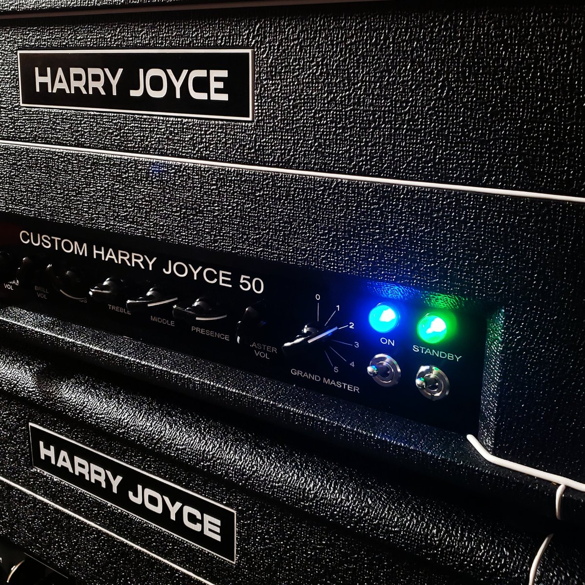 HARRYJOYCEUSA's tweet image. Get Serious and Have Some Fun #harryjoyceamps #50watt #tone #headroom #guitar #gear #tubeamp #guitaramp #musician #recordingartist #rocknroll #countrymusic #HEAVYMETAL
