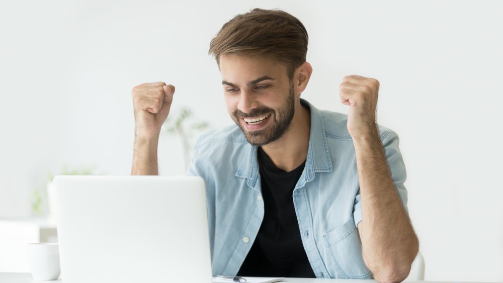 LearnEnglishin's tweet photo. You're not limited to a general English course when you learn English online. Choose from a wide range of specialised courses offered by the best schools worldwide. @avenue_info has introduced #Online #Business #English crash course, check it out!➡️https://t.co/wA7eC89CCw https://t.co/dpl3C8OCsK