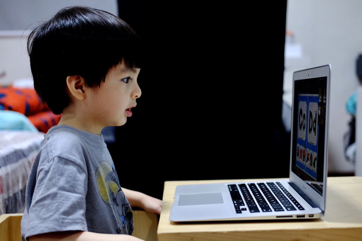 jan_lizardo's tweet photo. I had my first online reading class today! Thank you so much Teacher @donyajulia I learned a lot today! ❤️ - JACE
.
#jacelizardo #babyjace #babyjapoynice #onlinereadingclass #learninghowtoread https://t.co/zOfednO2JB