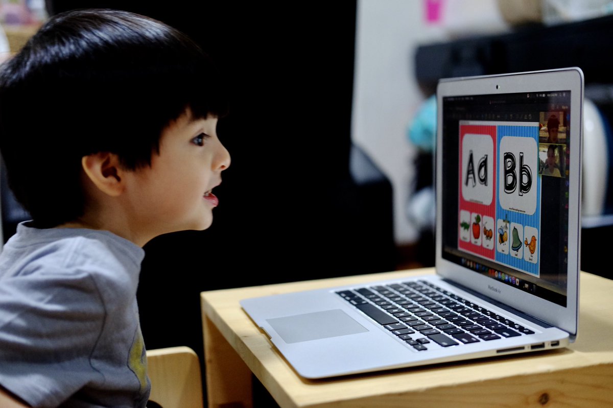jan_lizardo's tweet photo. I had my first online reading class today! Thank you so much Teacher @donyajulia I learned a lot today! ❤️ - JACE
.
#jacelizardo #babyjace #babyjapoynice #onlinereadingclass #learninghowtoread https://t.co/zOfednO2JB