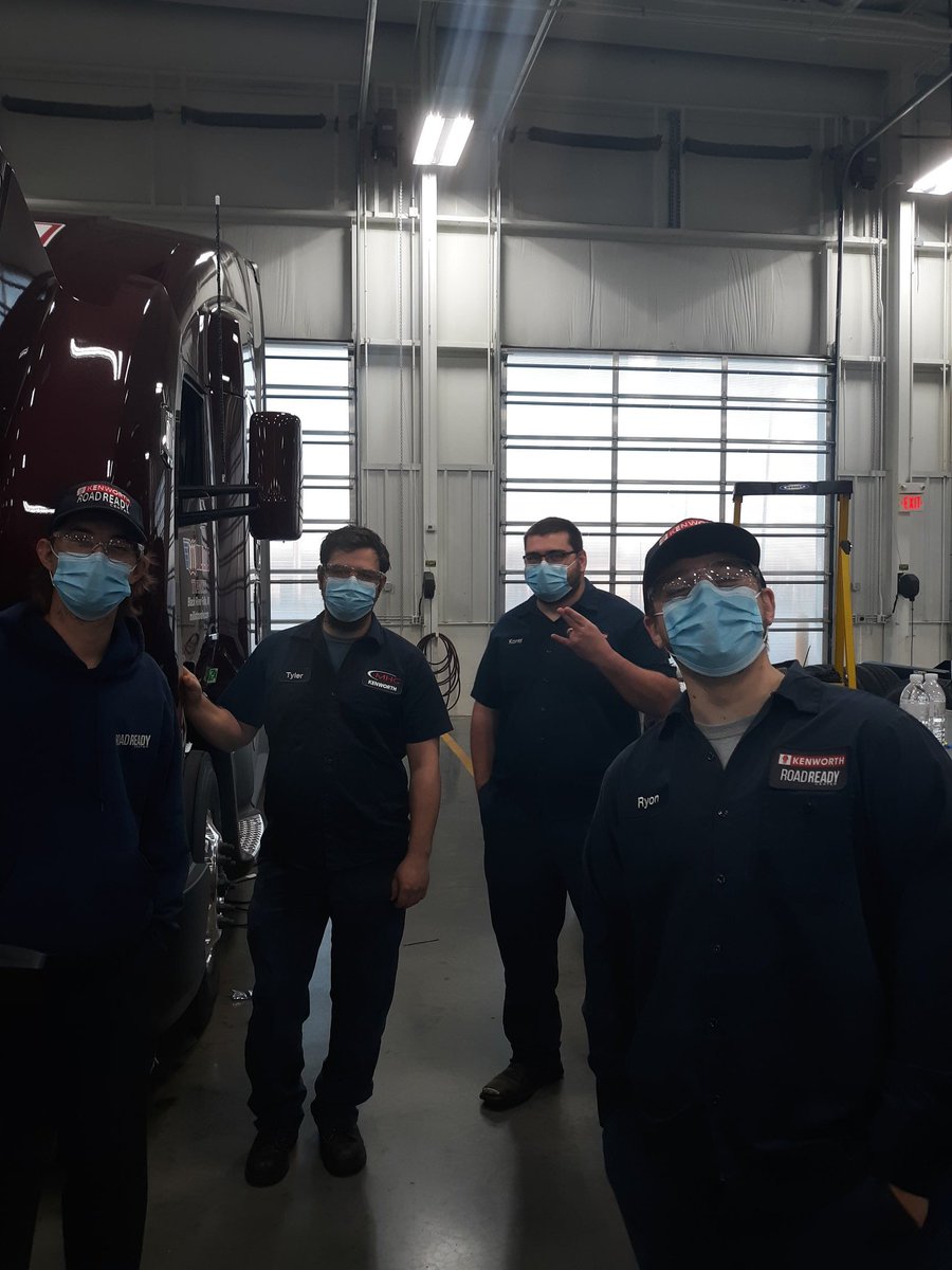 migratory_game's tweet photo. Today it's mandatory to wear masks!  "essential" https://t.co/XoRdqGndM7