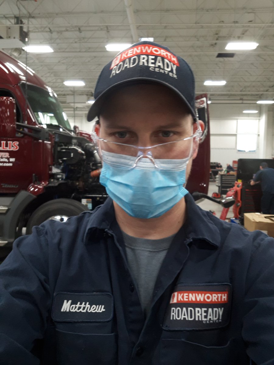 migratory_game's tweet photo. Today it's mandatory to wear masks!  "essential" https://t.co/XoRdqGndM7