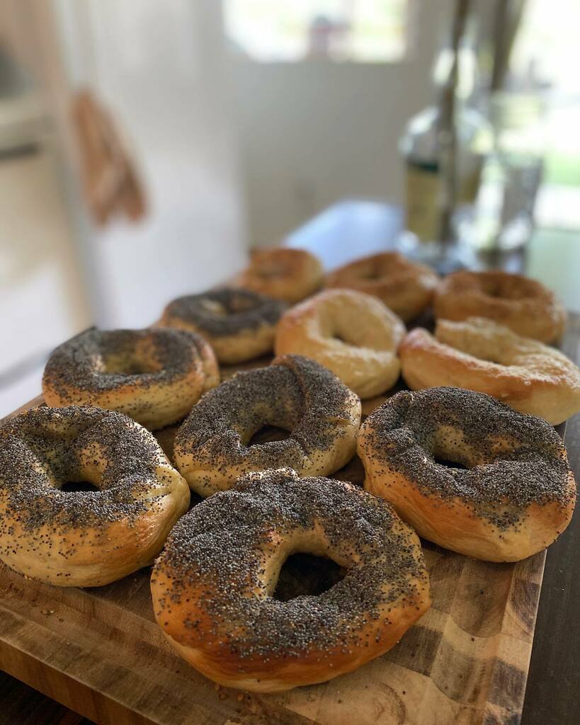 TriviaTrey's tweet photo. If you haven’t had a Montreal style bagel, you have to taste the difference! The first time I had them was a year ago in New Zealand and it was magical! If you’re curious I may be trying my hand at this craft now since I’m sure the batch from @timeevee w… https://t.co/GmxsvegI1w https://t.co/VvM0Se4kWr