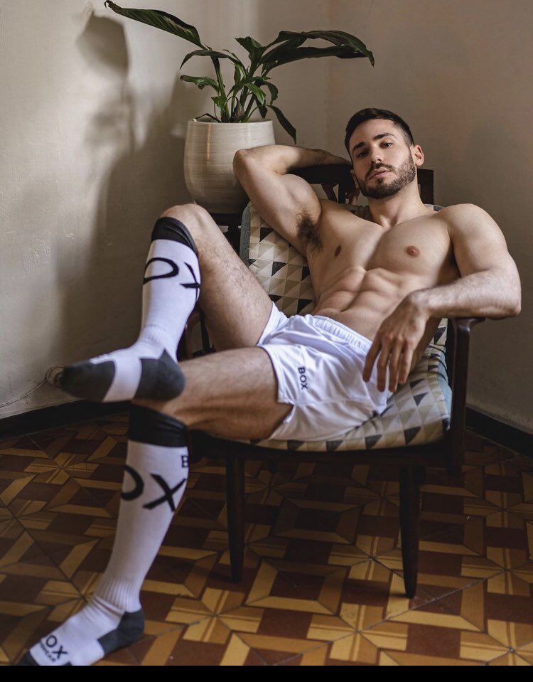 AURALGBT's tweet photo. Le #beaugoss de la semaine !! #RT si il te plait aussi !
@AURALGBT
🏳️🌈
😜
@BenoitBoystore
@AYCoupleGay
@MenstoreP
@PoppersRapide @GayVoyageur @ma_queue @ericvideos
#gayfrance #lgbtfrance #love #model #photography #instagood #selfie #summer #smile #french #boy #portrait https://t.co/8ehkG53VzC