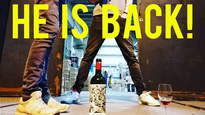 Weinskandal's tweet photo. Birdscape! The wine with a different view is back!
Pink maceration! 2019. What a marvelous juice! Pure Christian #TSCHIDA delight. We are loving it!
https://t.co/BhPI0GMAZ5
#naturwein #naturalwine #rawwine #drinknatural #noborders #weinskandal #christiantschida #birdscape https://t.co/Q08MScKIlF