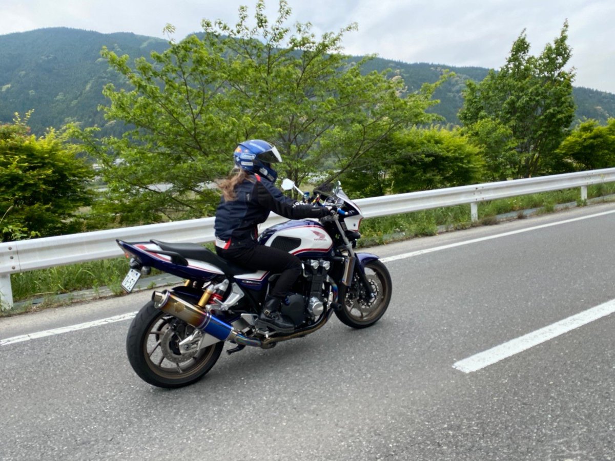 こゆっきー Klx125 Sc54の日 Cb1300sf 関西限定 オリジナルカスタムカラー T Co Hgbbau0xl2 Twitter