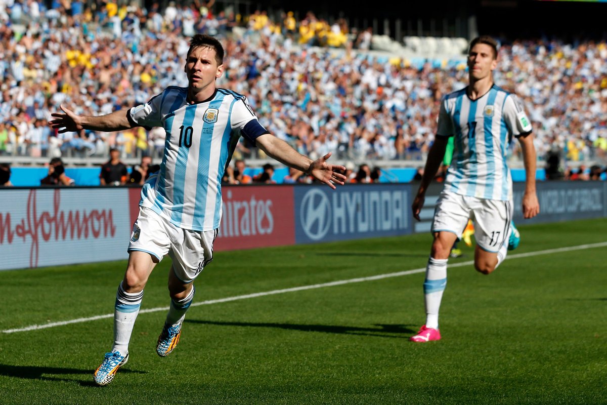 I will be using this thread for my Ps4 wallpapers. Sorry for the interruption.