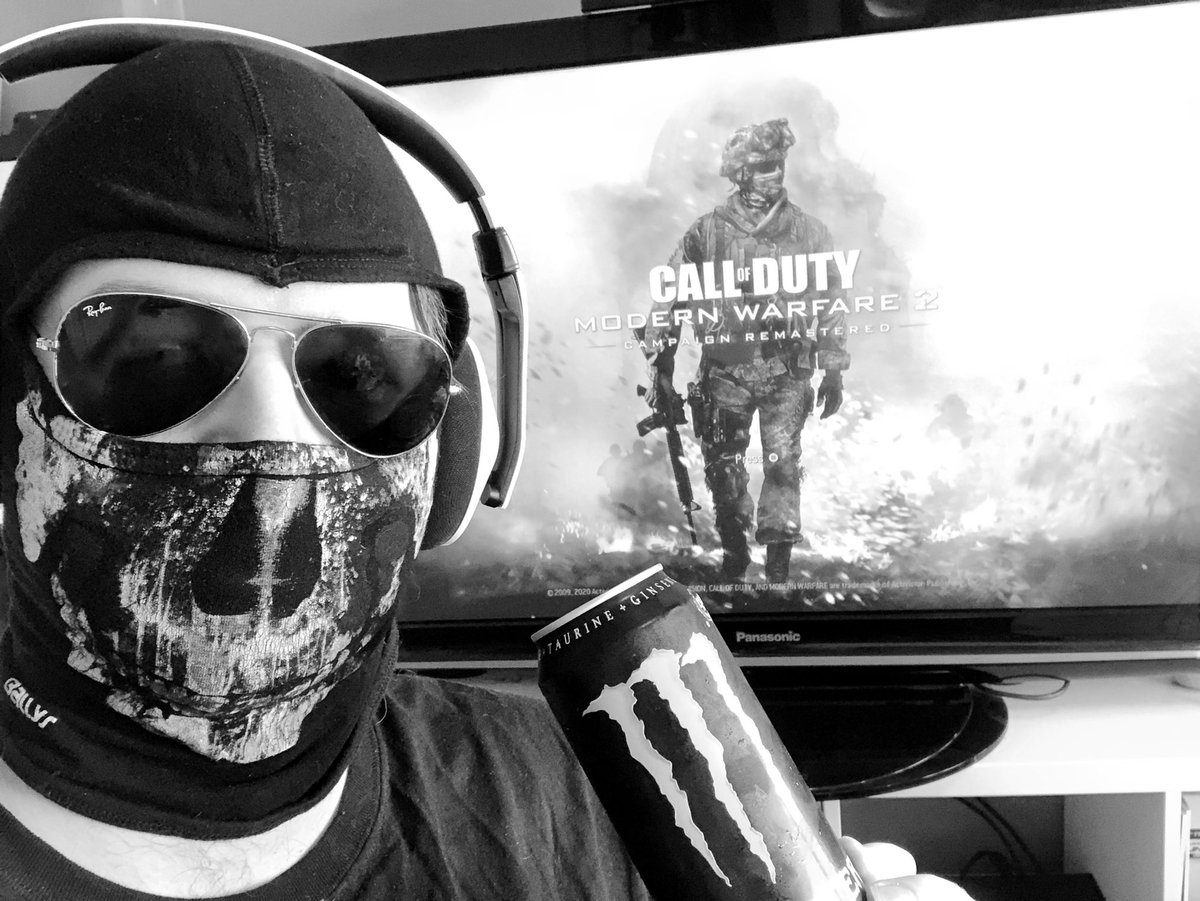 RevolverBAZZ tweet picture