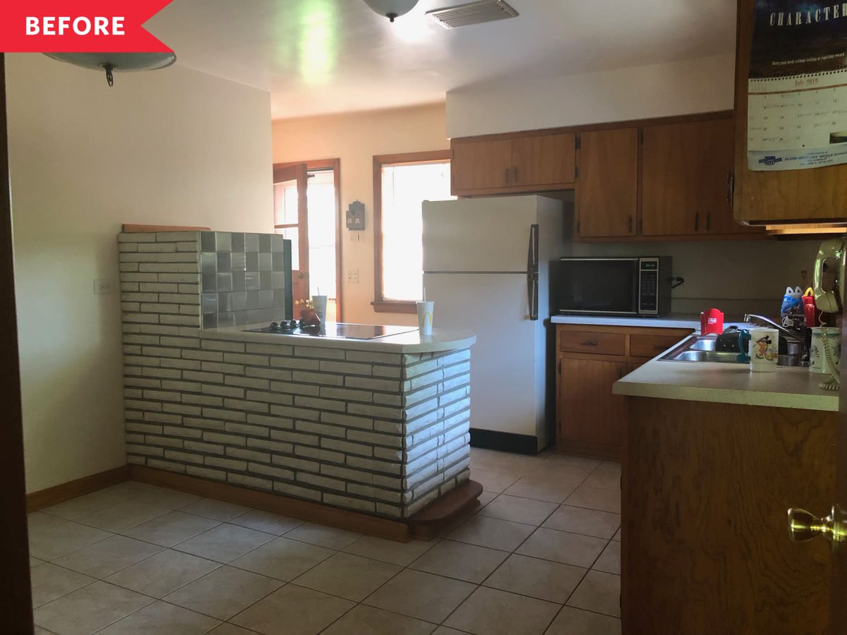 intl_connection's tweet photo. Before &amp; After: A 1950s Kitchen Gets a Charming Makeover for Just $2,500 https://t.co/KHcgcnEuiE https://t.co/uq8QfGIhpA