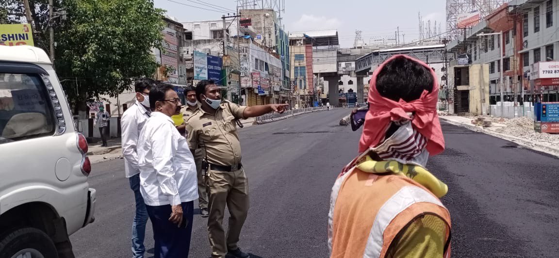 Taking advantage of lockdown Laying of PMB is in progress at Secunderabad railway station and Rathifile bus station 
Regards SE Secundrabad