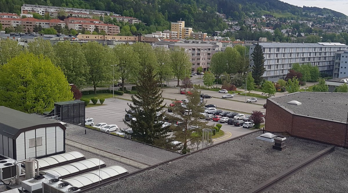 Mol_Ecol's tweet photo. Welcome back: First #PostLockdown day @mol_ecol @uniinnsbruck: 10 of 32 ppl of our group are #BackInTheLab on campus again & very careful to #StaySafe, the others continue #WorkingFromHome! Have a great day! #FreeCoffee #sanitizer #LabScheduling #STEM #WomenInSTEM @holtzem_tania https://t.co/VjkLQFikru