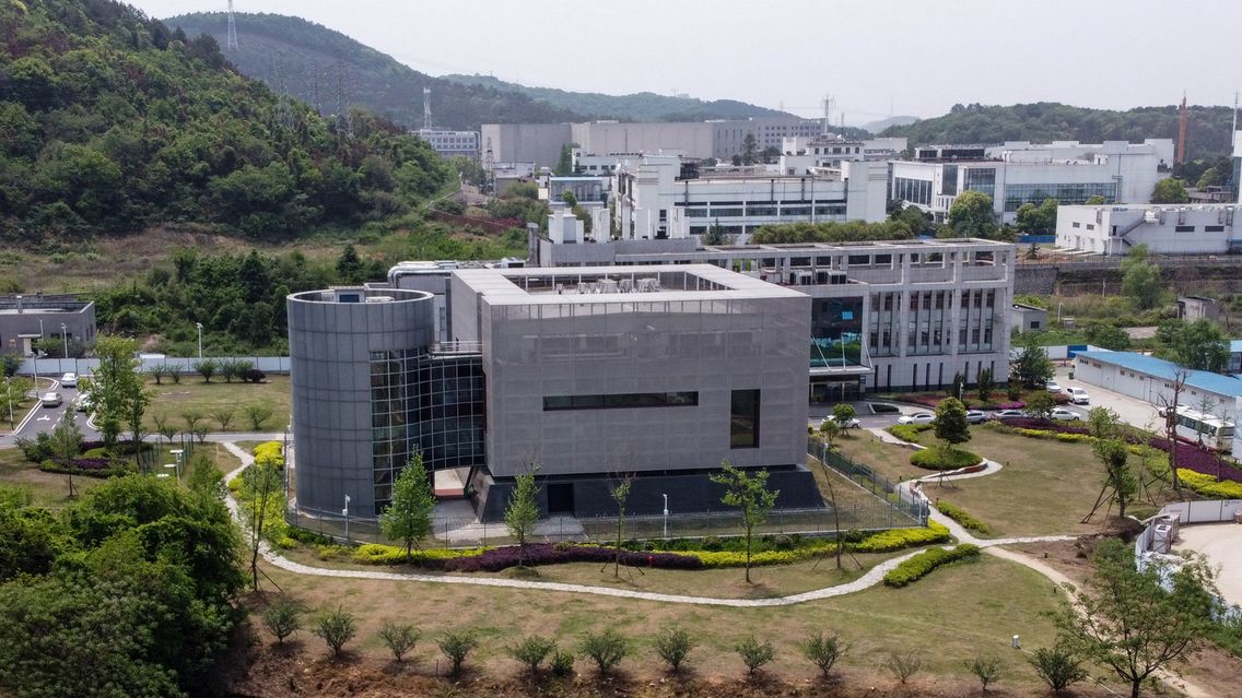 AzurMediaPresse's tweet photo. Lire l'article > https://t.co/3rPSDx4q7A
Le #Professeur_Montanier aurait-il raison ... il affirma que le #COVID_19 serait donc une erreur de manipulation des experts en #virologie chinois ? Pour comprendre, il faut revenir un peu en arrière. Sous la présidence de #Jacques_Chirac https://t.co/LuDY0PAZu3