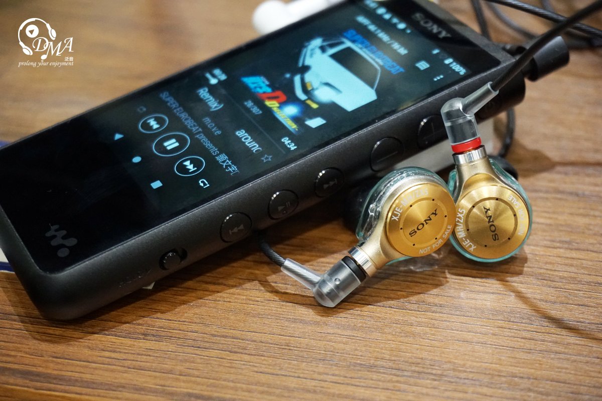 dmaaudio's tweet photo. 【營造最佳享受】
Sony Just ear XJE-MHRZX5 專為 Walkman “NW-ZX507” 的音質而設計。展現忠實的原音,音色細緻無瑕。調音上著重樂曲中 (尤其人聲) 平衡而紮實的聲音取向。
#justear #tailormadeheadphones #balancedcable #ZX507tuning #日本製造 #匠人設計 #硬模 #一圈一鐵 https://t.co/jNXCgPH08N